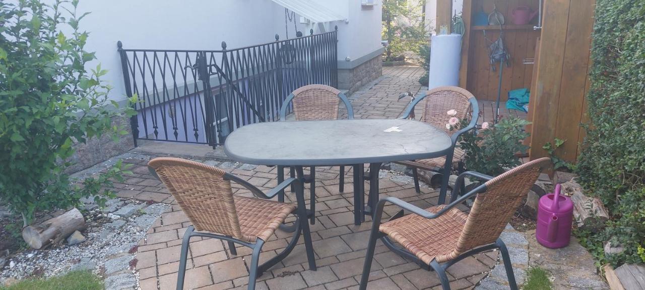 Villa Lila Sommerach Esterno foto